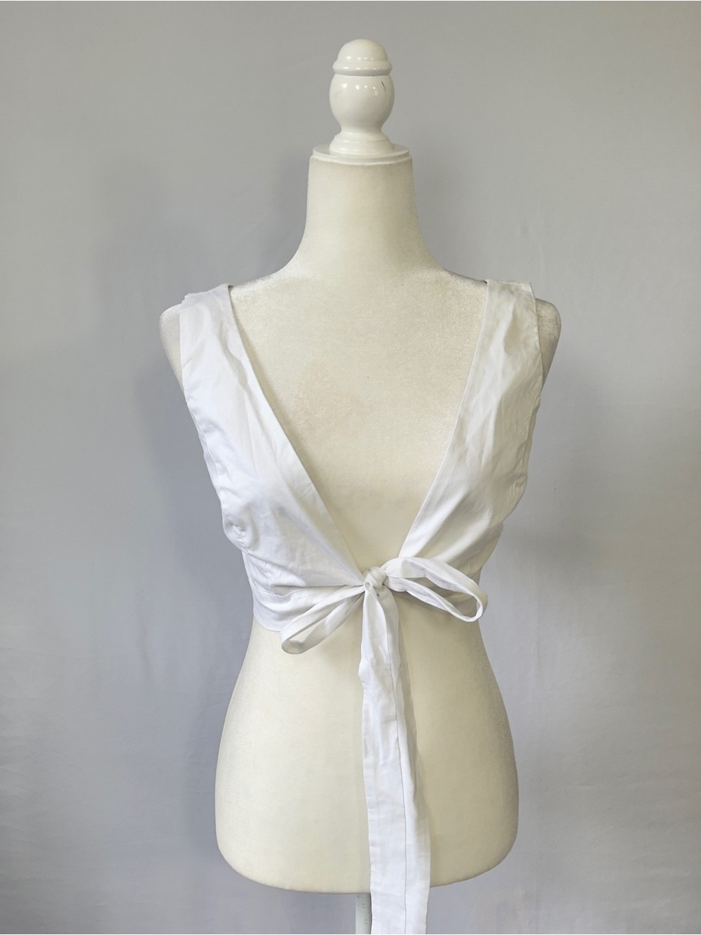 SOU White Cotton Backless Tie Crop Top Deep V Back Sleeveless Size S NWT
